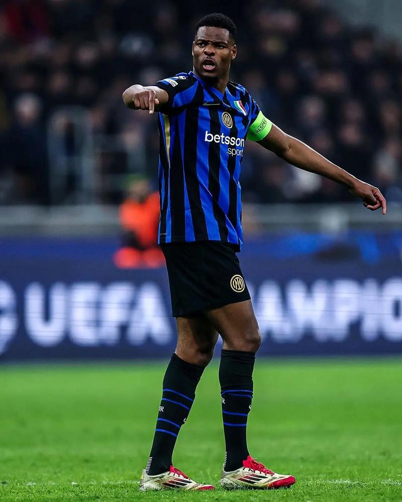 西甲前瞻：埃尔切盼结束7轮不胜，赫罗纳欲抢分逃离降级区（西甲前瞻：埃尔切力争止住七轮不胜，赫罗纳盼抢分脱离降级区）