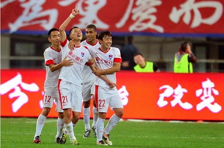 米体：路易斯-恩里克表现欠佳，没把握住这次宝贵的首发机会（米体：路易斯-恩里克发挥低迷，未能把握难得的首发良机）