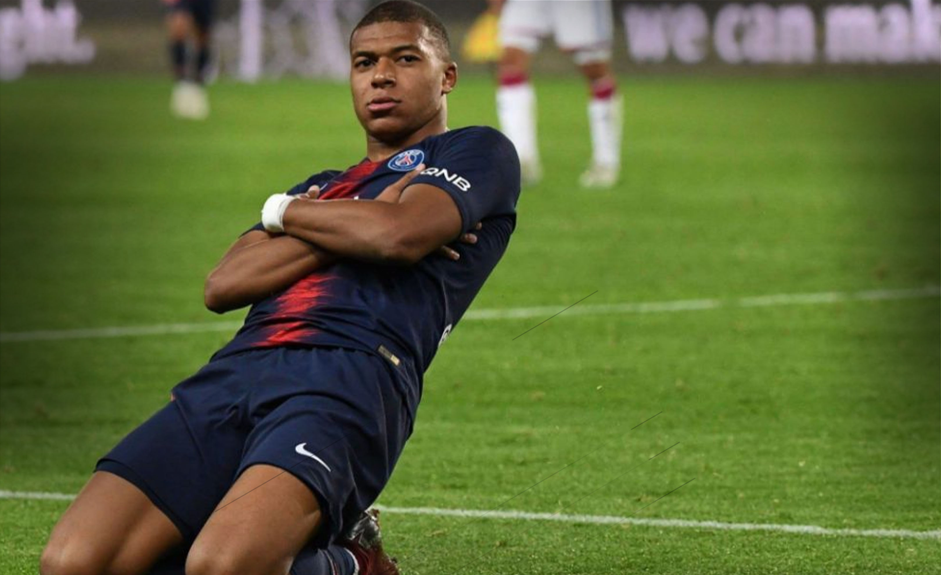 法媒：巴黎要求球员降低工资增加绩效部分，登贝莱续约恐遇阻（法媒称巴黎拟下调基本薪资、加大奖金考核力度，登贝莱续约恐生变）