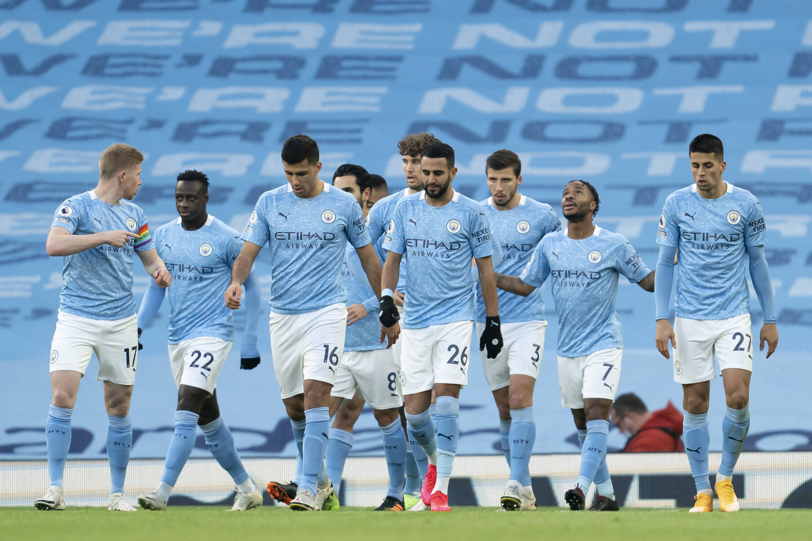 加蓬足协：奥巴梅扬左大腿后侧受伤，将缺席与喀麦隆的揭幕战（加蓬足协通报：奥巴梅扬左大腿后侧受伤，无缘对喀麦隆的揭幕战）