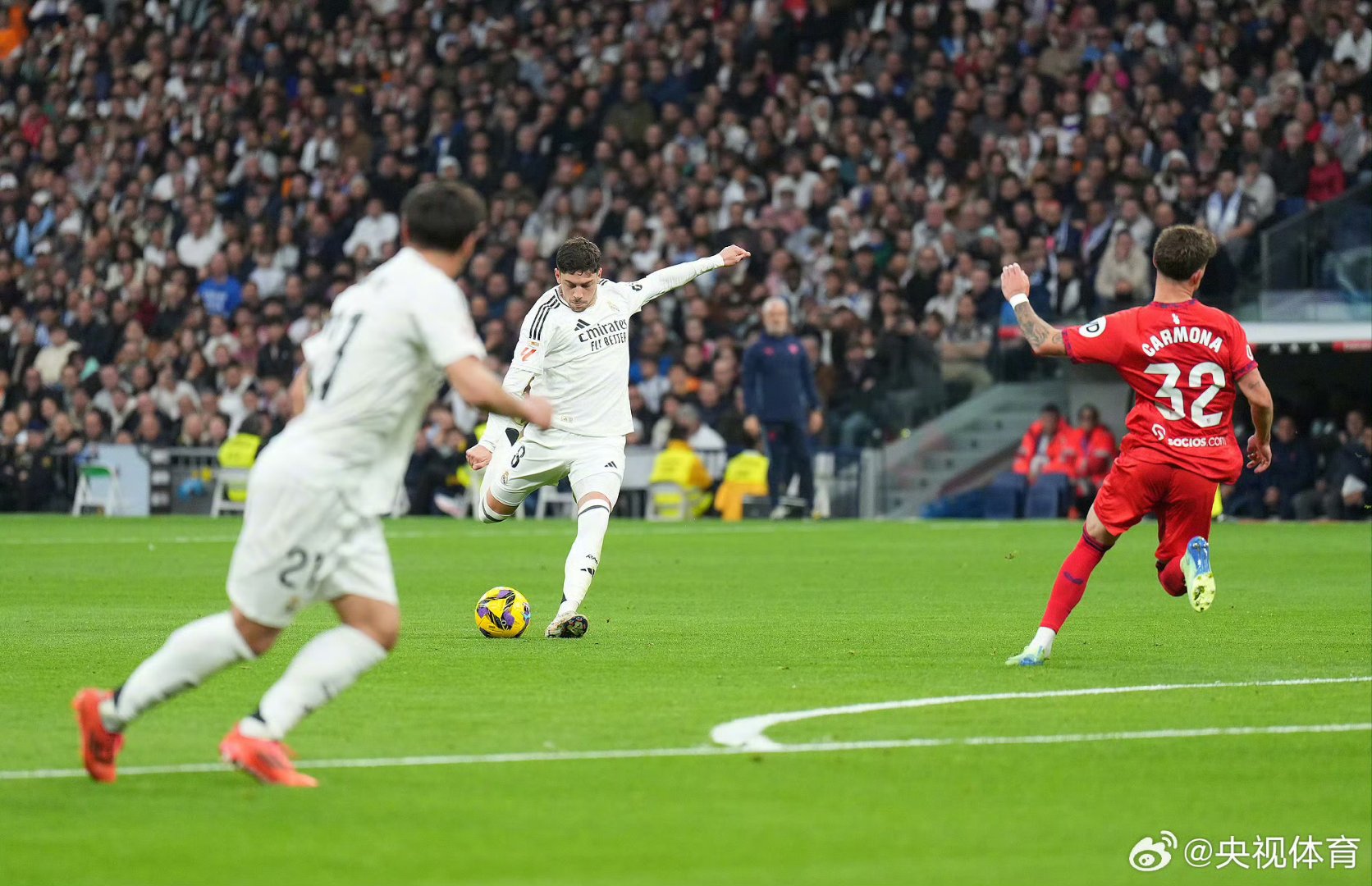 埃尔切老板：阿根廷队的到来纯属偶然，希望梅西能加盟我们（埃尔切老板称阿根廷队意外造访，盼梅西加盟）