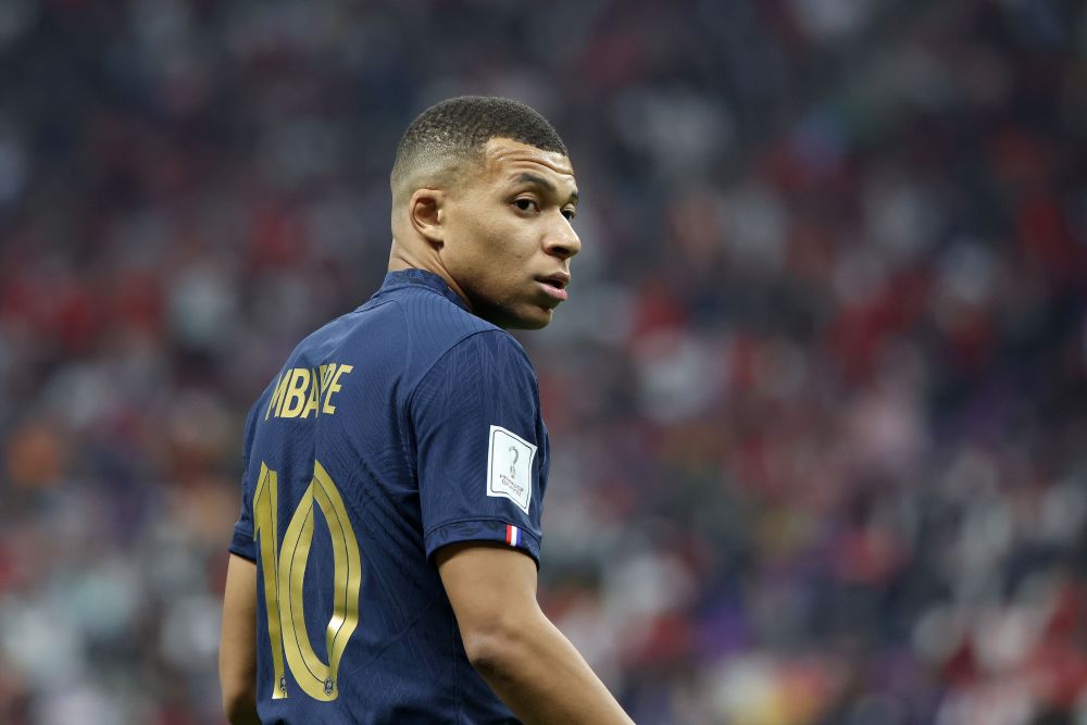 第10个亚军，申花上次拿到中国足球顶级联赛冠军还是30年前（申花第10次屈居亚军，距上次顶级联赛夺冠已30年）