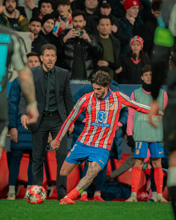 邓加：巴西94年就有欧洲风格；巴西足球DNA是克服生活的逆境（邓加：94年那支巴西已现欧式风格，巴西足球的DNA是战胜生活逆境）